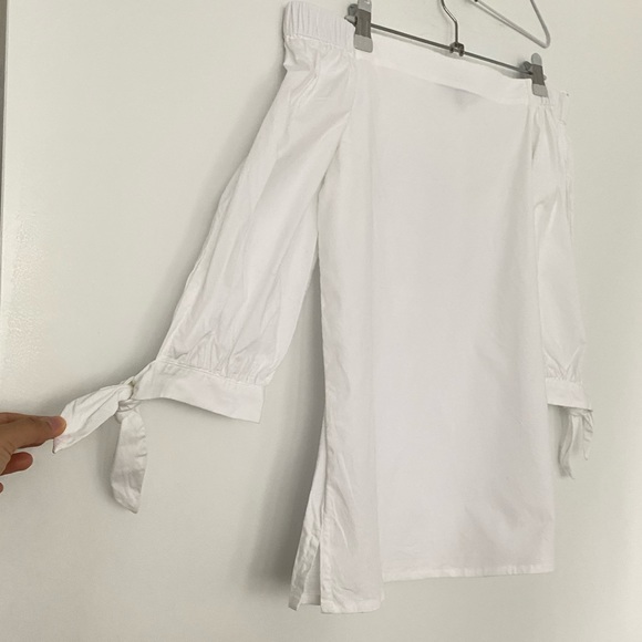 Holt Renfrew Off The Shoulder White Blouse - Picture 2 of 12
